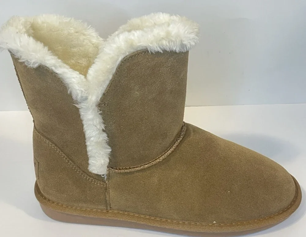 Women's Minnetonka Milltown Brown Suede Faux Fur Lined Ankle Winter Boots 9M